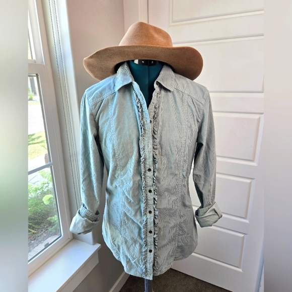 EDDIE BAUER SAGE GREEN CORDUROY BUTTON FRONT BLOUSE TOP RUFFLE WOMEN S COUNTRY - Picture 1 of 14